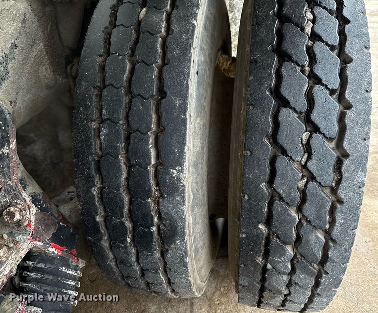 image for item DP6143 2006 Peterbilt 357 volumetric concrete mixer truck