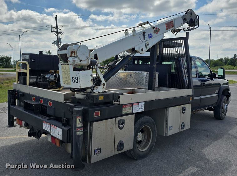 image for item DP8840 2005 Chevrolet 3500 Ext. Cab utility / service truck