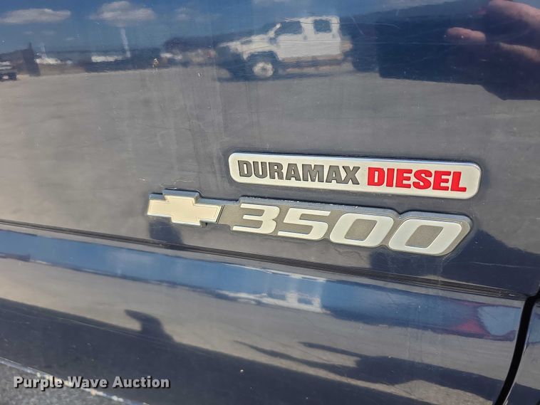 image for item DP8840 2005 Chevrolet 3500 Ext. Cab utility / service truck