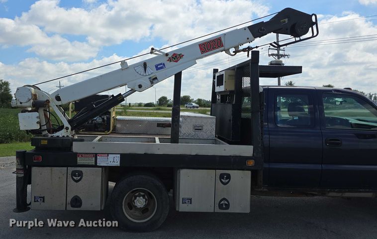 image for item DP8840 2005 Chevrolet 3500 Ext. Cab utility / service truck