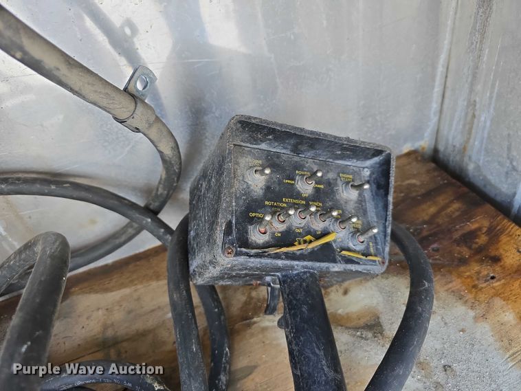 image for item DP8840 2005 Chevrolet 3500 Ext. Cab utility / service truck