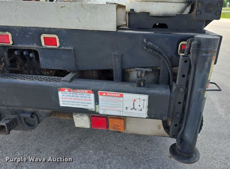 image for item DP8840 2005 Chevrolet 3500 Ext. Cab utility / service truck