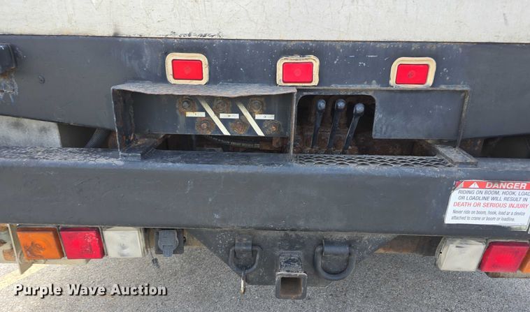 image for item DP8840 2005 Chevrolet 3500 Ext. Cab utility / service truck