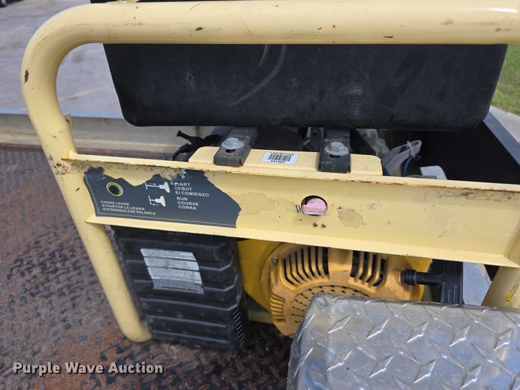 image for item DP8840 2005 Chevrolet 3500 Ext. Cab utility / service truck