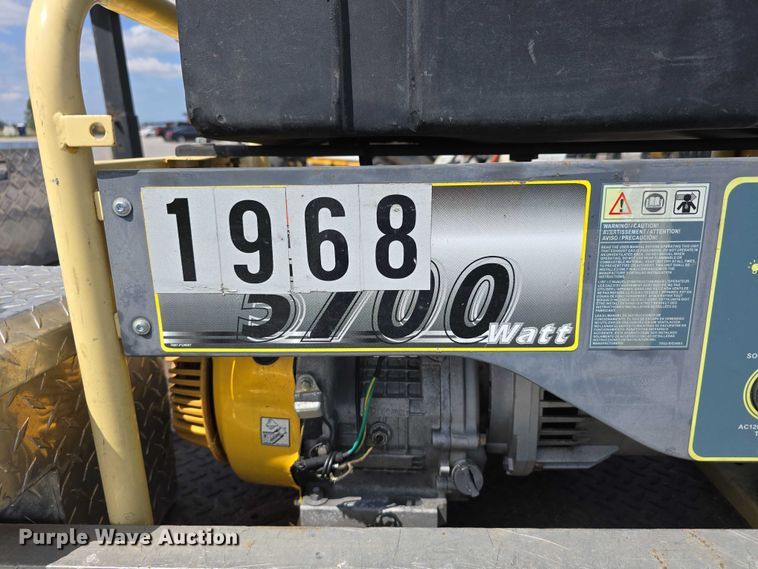 image for item DP8840 2005 Chevrolet 3500 Ext. Cab utility / service truck