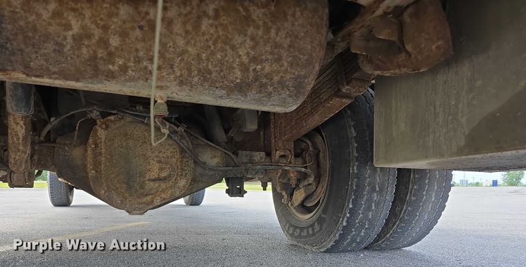 image for item DP8840 2005 Chevrolet 3500 Ext. Cab utility / service truck