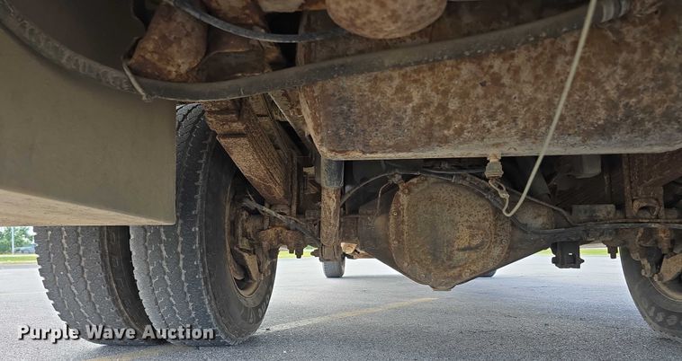 image for item DP8840 2005 Chevrolet 3500 Ext. Cab utility / service truck