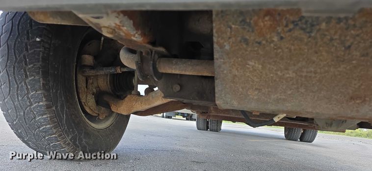 image for item DP8840 2005 Chevrolet 3500 Ext. Cab utility / service truck