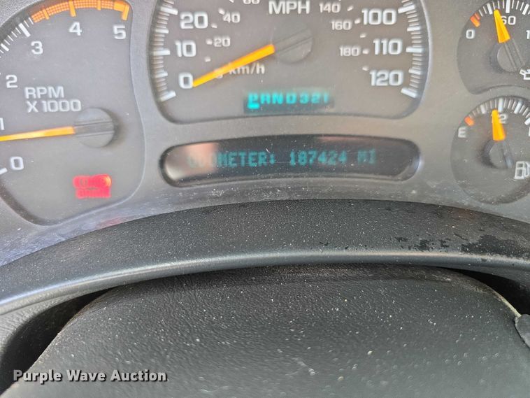 image for item DP8840 2005 Chevrolet 3500 Ext. Cab utility / service truck