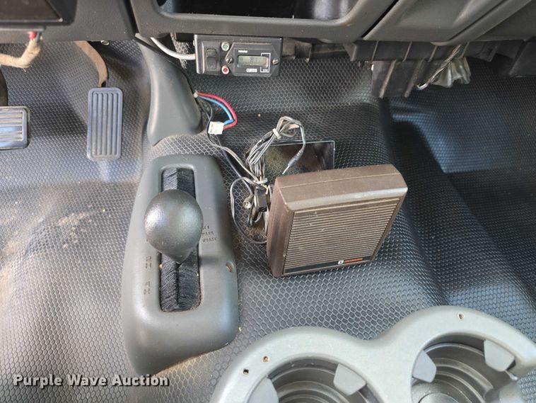 image for item DP8840 2005 Chevrolet 3500 Ext. Cab utility / service truck