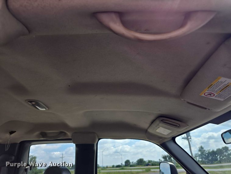 image for item DP8840 2005 Chevrolet 3500 Ext. Cab utility / service truck