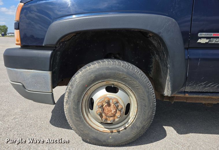 image for item DP8840 2005 Chevrolet 3500 Ext. Cab utility / service truck