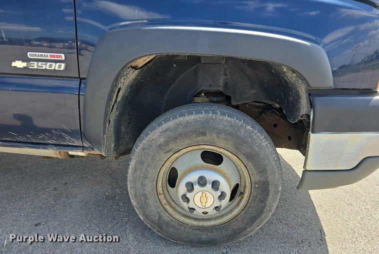image for item DP8840 2005 Chevrolet 3500 Ext. Cab utility / service truck