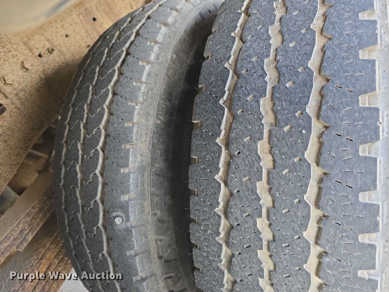 image for item DP8840 2005 Chevrolet 3500 Ext. Cab utility / service truck