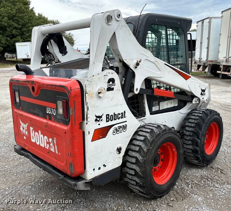MINI CARGADOR SOBRE RUEDAS 2019 BOBCAT S570