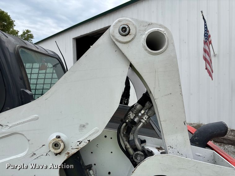 image for item DR2832 2019 Bobcat S570 skid steer loader
