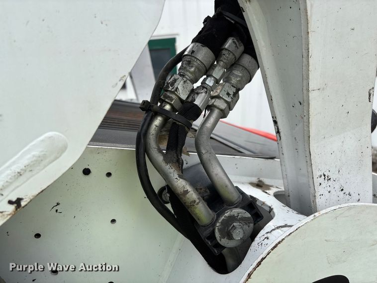 image for item DR2832 2019 Bobcat S570 skid steer loader