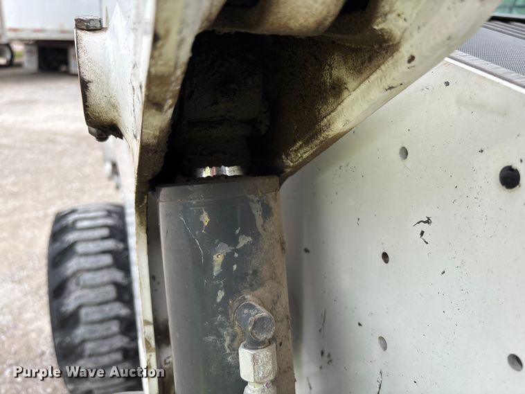 image for item DR2832 2019 Bobcat S570 skid steer loader