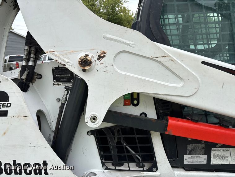 image for item DR2832 2019 Bobcat S570 skid steer loader