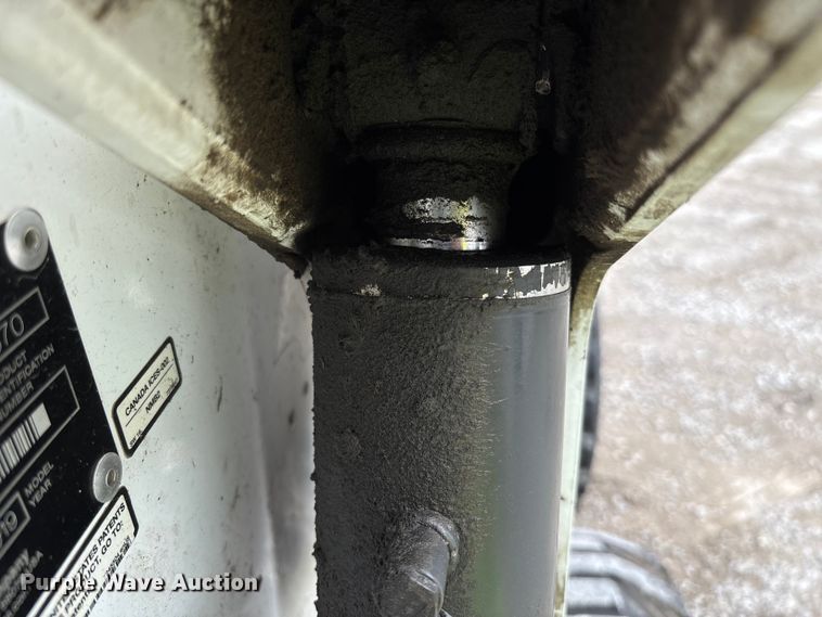 image for item DR2832 2019 Bobcat S570 skid steer loader