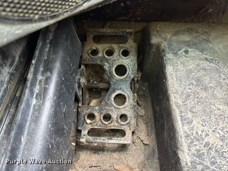 image for item DR2832 2019 Bobcat S570 skid steer loader