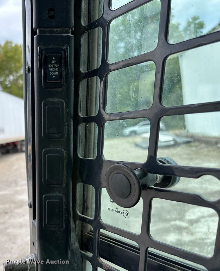 image for item DR2832 2019 Bobcat S570 skid steer loader