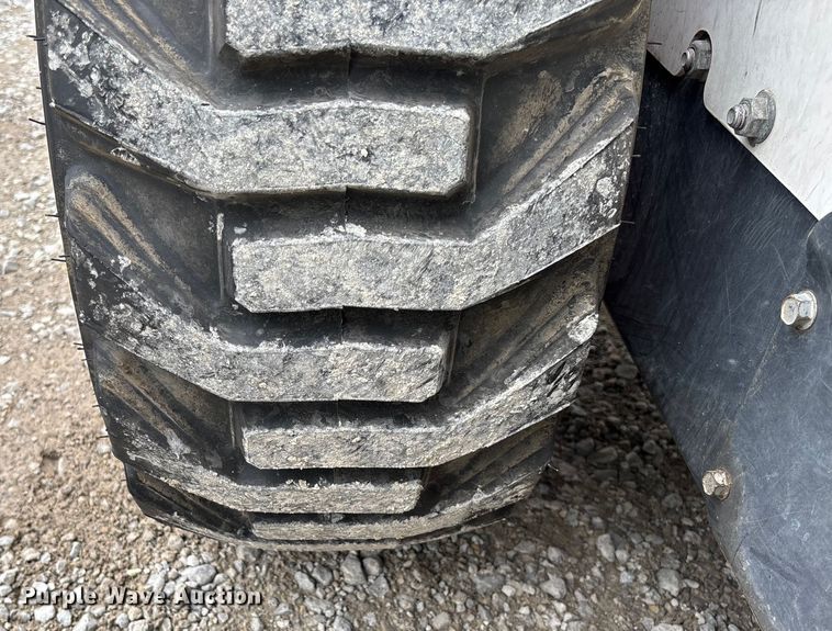 image for item DR2832 2019 Bobcat S570 skid steer loader