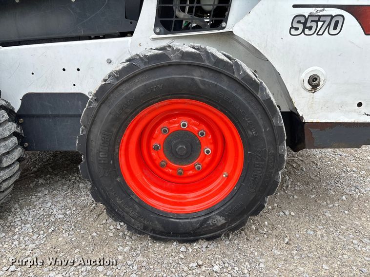 image for item DR2832 2019 Bobcat S570 skid steer loader