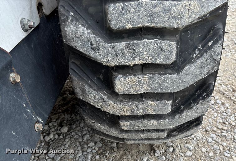 image for item DR2832 2019 Bobcat S570 skid steer loader