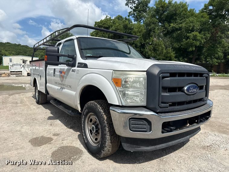 image for item DS3778 2013 Ford F250 Super Duty SuperCab utility bed pickup truck