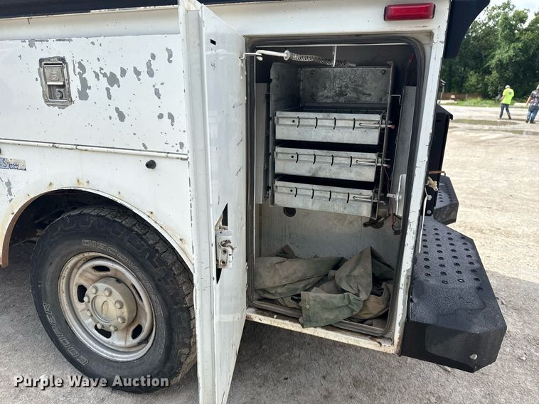 image for item DS3778 2013 Ford F250 Super Duty SuperCab utility bed pickup truck