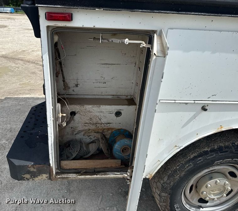 image for item DS3778 2013 Ford F250 Super Duty SuperCab utility bed pickup truck