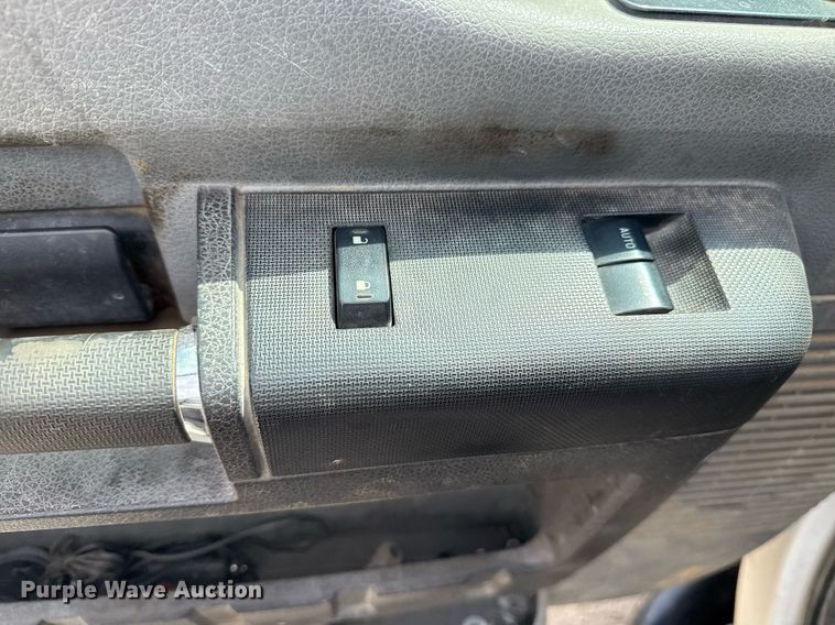 image for item DS3778 2013 Ford F250 Super Duty SuperCab utility bed pickup truck