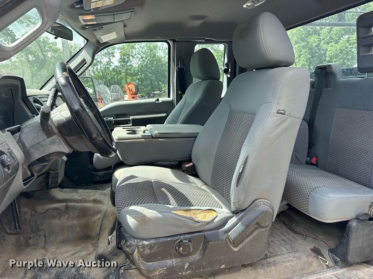 image for item DS3778 2013 Ford F250 Super Duty SuperCab utility bed pickup truck