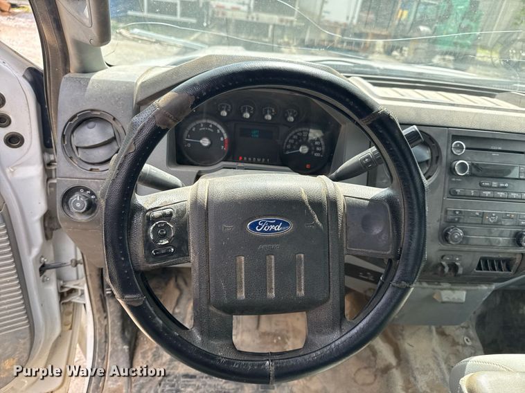 image for item DS3778 2013 Ford F250 Super Duty SuperCab utility bed pickup truck