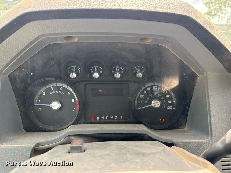 image for item DS3778 2013 Ford F250 Super Duty SuperCab utility bed pickup truck