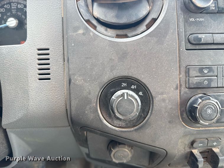 image for item DS3778 2013 Ford F250 Super Duty SuperCab utility bed pickup truck