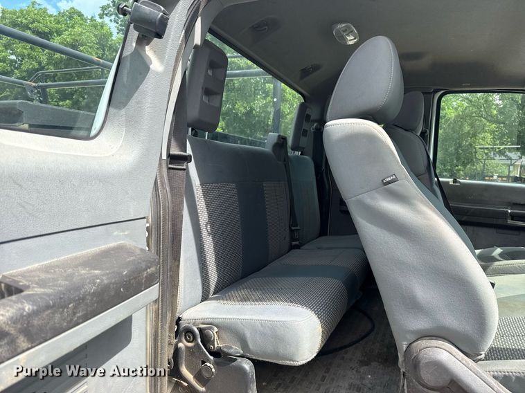 image for item DS3778 2013 Ford F250 Super Duty SuperCab utility bed pickup truck