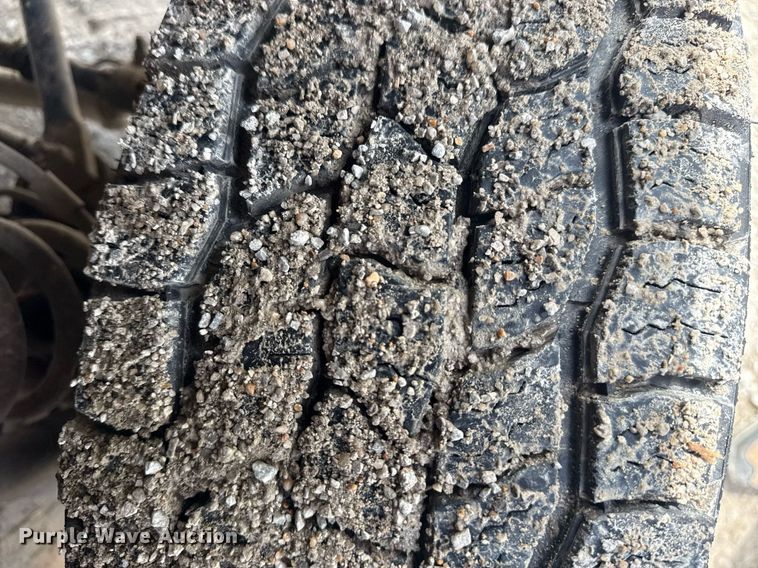 image for item DS3778 2013 Ford F250 Super Duty SuperCab utility bed pickup truck