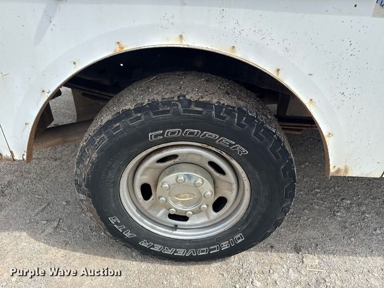 image for item DS3778 2013 Ford F250 Super Duty SuperCab utility bed pickup truck