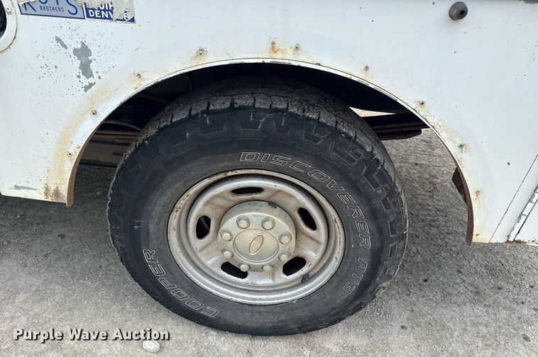 image for item DS3778 2013 Ford F250 Super Duty SuperCab utility bed pickup truck