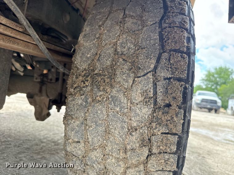 image for item DS3778 2013 Ford F250 Super Duty SuperCab utility bed pickup truck