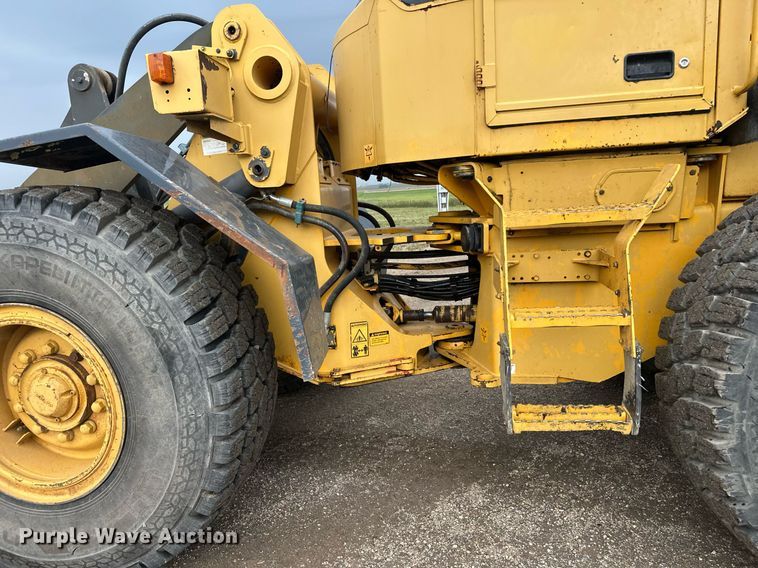 image for item DT6377 2001 Volvo L70D wheel loader