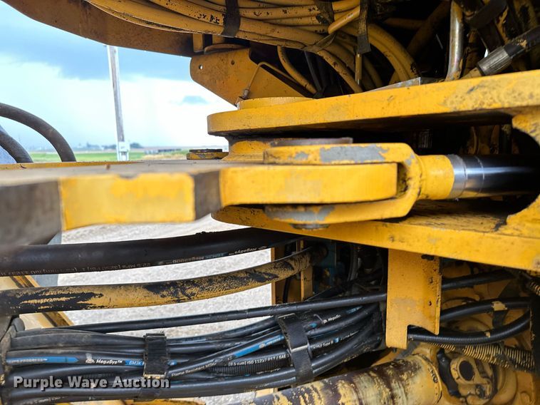 image for item DT6377 2001 Volvo L70D wheel loader