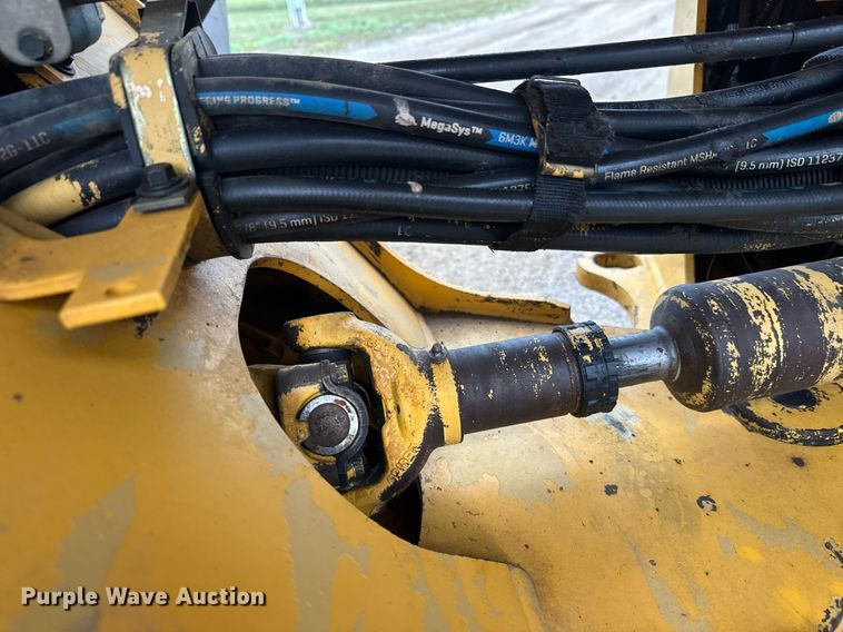 image for item DT6377 2001 Volvo L70D wheel loader