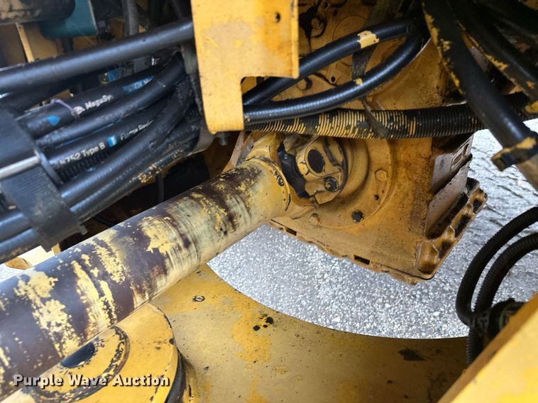 image for item DT6377 2001 Volvo L70D wheel loader