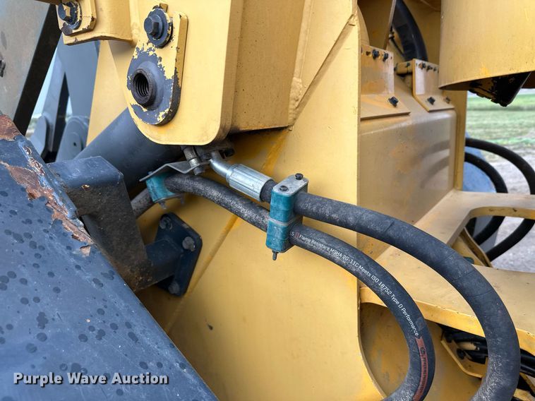 image for item DT6377 2001 Volvo L70D wheel loader