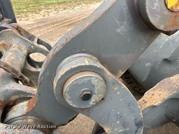 image for item DT6377 2001 Volvo L70D wheel loader