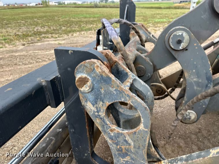 image for item DT6377 2001 Volvo L70D wheel loader