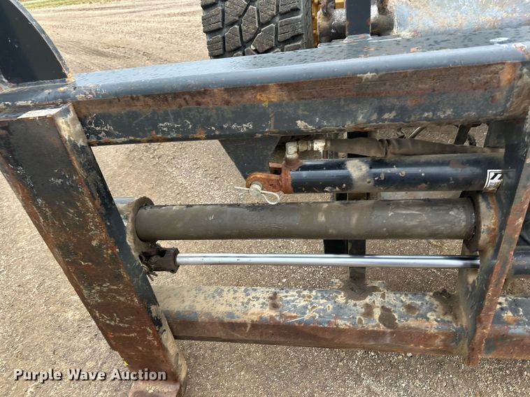 image for item DT6377 2001 Volvo L70D wheel loader